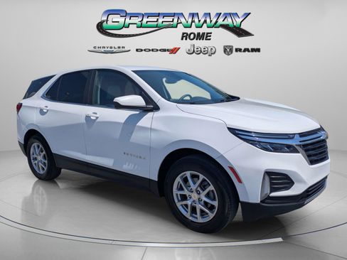 Used 2023 Chevrolet Equinox LT FWD image 2