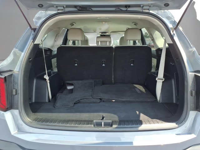 Used 2025 Kia Sorento S FWD image 32
