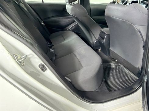 Used 2022 Toyota Corolla LE image 15