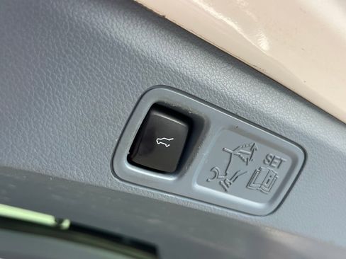 Used 2018 Lincoln Navigator Black Label w/ Cargo Package image 23