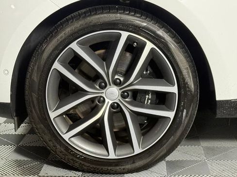 Used 2025 Land Rover Range Rover Autobiography AWD/4WD image 13