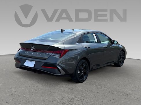 New 2026 Hyundai Elantra SEL Sport Premium image 22