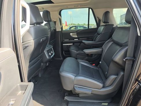 Used 2025 Ford Expedition Max Platinum AWD/4WD image 14