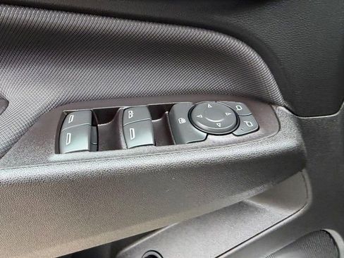 Used 2022 Chevrolet Equinox RS image 18