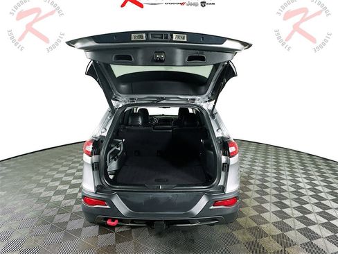 Used 2017 Jeep Cherokee Trailhawk w/ Comfort/Convenience Group image 29