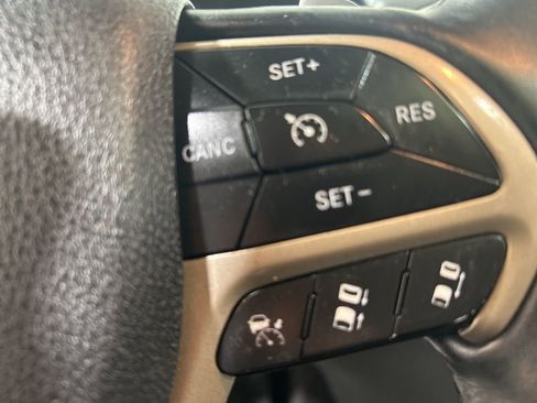 Used 2014 Jeep Grand Cherokee Summit image 25