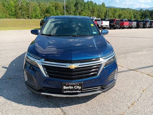 Used 2022 Chevrolet Equinox LT image 2