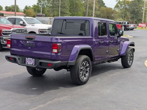 New 2026 Jeep Gladiator Sport AWD/4WD image 5