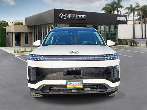 New 2026 Hyundai Ioniq 9 Calligraphy image 8