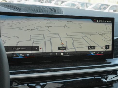 Certified 2026 BMW X7 M60i AWD/4WD image 23