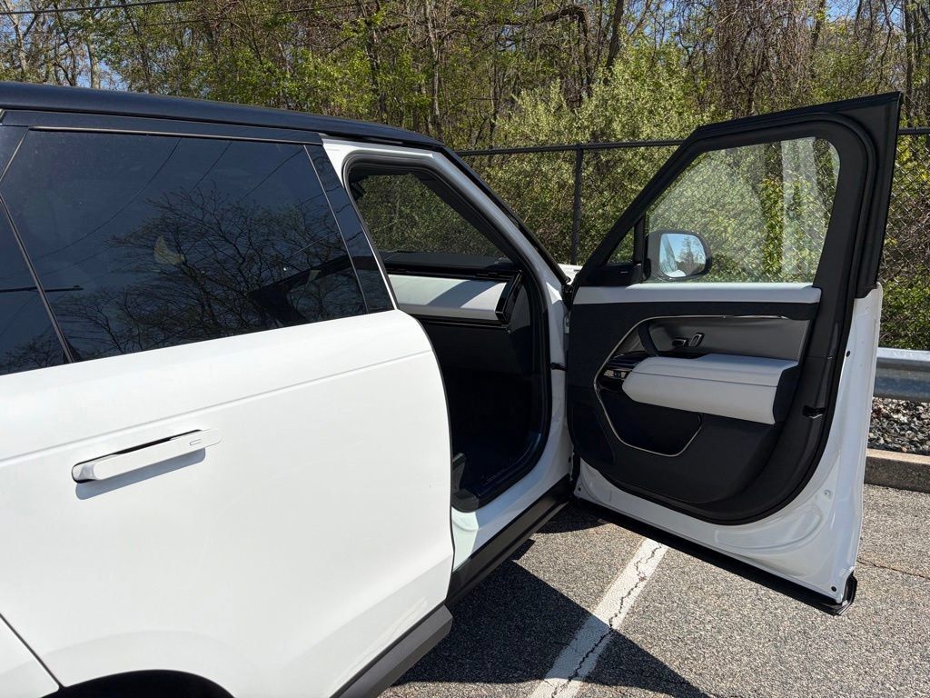 New 2026 Land Rover Range Rover Sport SE AWD/4WD image 14