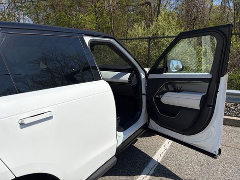New 2026 Land Rover Range Rover Sport SE AWD/4WD image 14