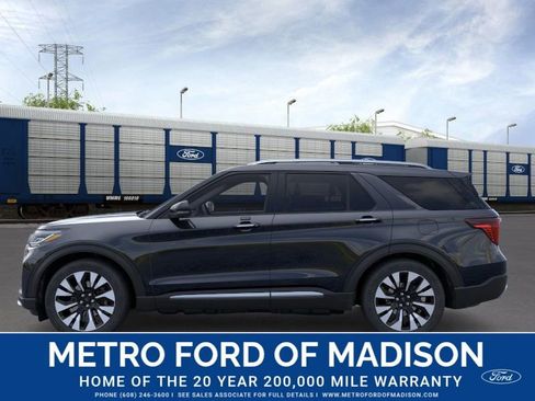 New 2026 Ford Explorer Platinum image 4