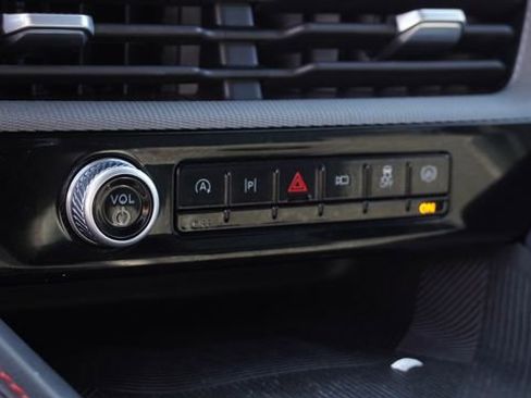 Used 2025 Ford Explorer ST-Line image 25