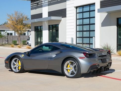 Used 2016 Ferrari 488 GTB image 8