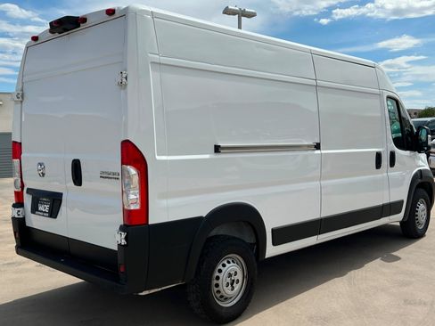 Used 2025 RAM ProMaster 2500 w/ Convenience Group FWD image 5