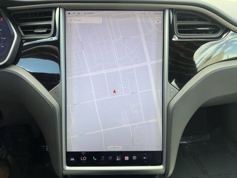 Used 2018 Tesla Model S 75D AWD/4WD image 14