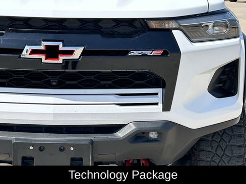 Used 2024 Chevrolet Colorado ZR2 w/ Technology Package image 4