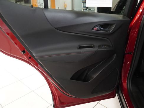 Used 2023 Chevrolet Equinox RS w/ RS Leather Package image 29