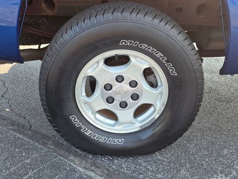 Used 2003 Chevrolet Silverado 1500 LS w/ Suspension Package, Off-Road AWD/4WD image 14