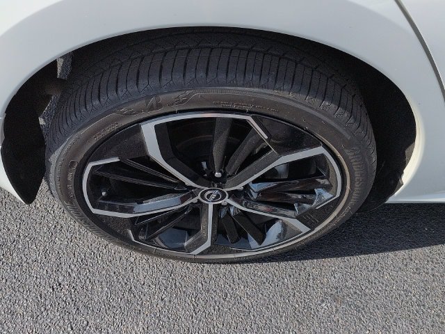 Used 2025 Nissan Altima 2.5 SR AWD/4WD image 9