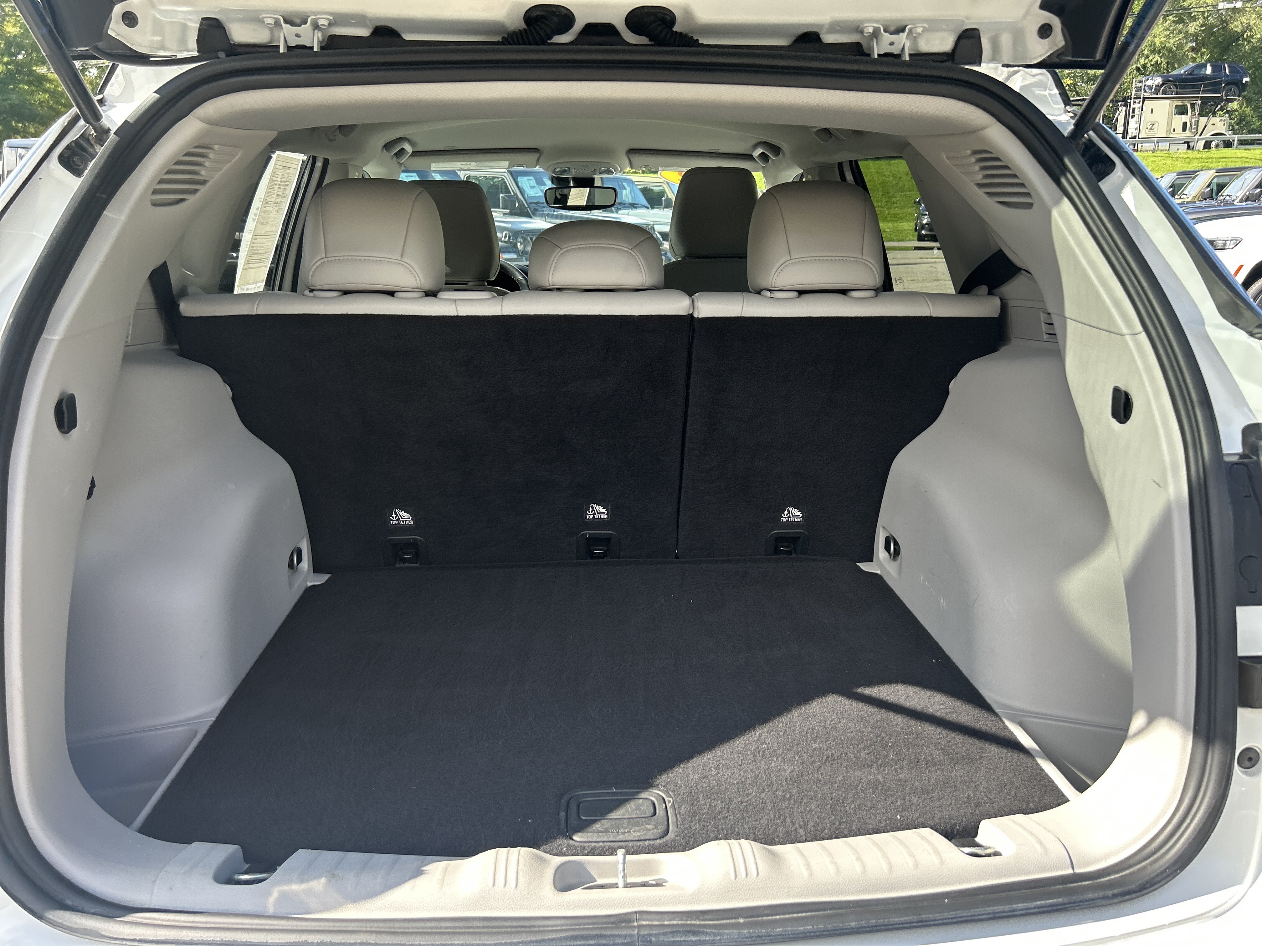 Certified 2022 Jeep Compass Limited AWD/4WD image 18