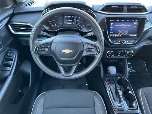 Used 2021 Chevrolet TrailBlazer LT w/ Convenience Package AWD/4WD image 13