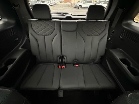 Used 2022 Hyundai Palisade Calligraphy image 13
