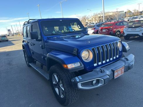 Used 2019 Jeep Wrangler Unlimited Sahara image 3