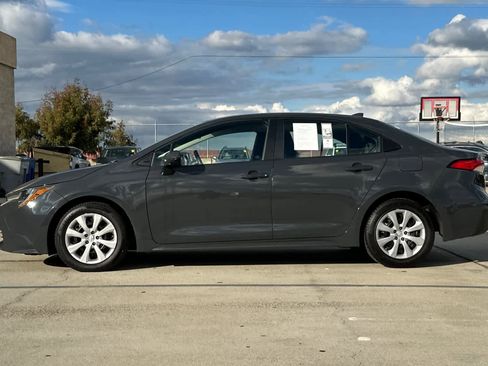 Used 2023 Toyota Corolla LE image 6