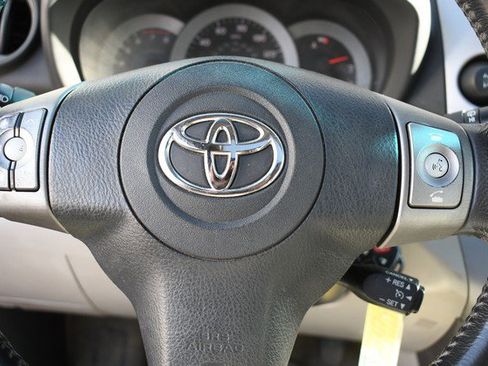 Used 2008 Toyota RAV4 Limited image 31