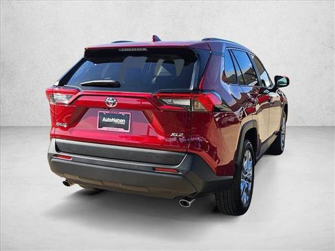 Used 2025 Toyota RAV4 XLE Premium image 5