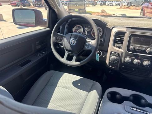 Certified 2017 RAM 1500 Express AWD/4WD image 15