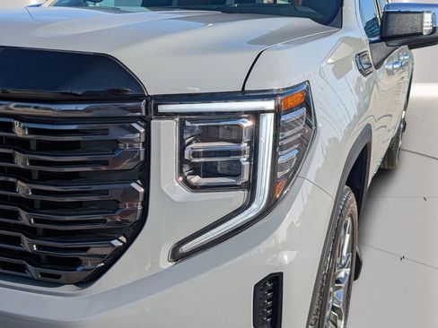Used 2025 GMC Sierra 1500 Denali Ultimate AWD/4WD image 7