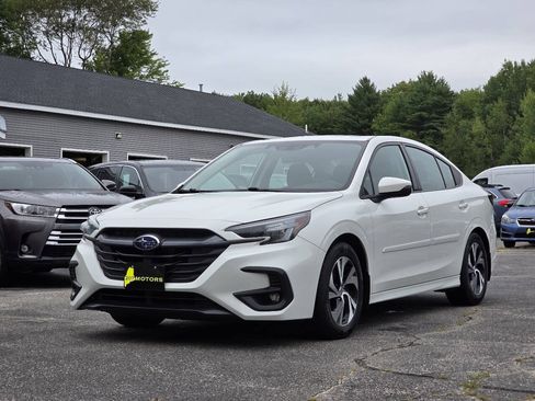 Used 2023 Subaru Legacy Premium AWD/4WD image 3