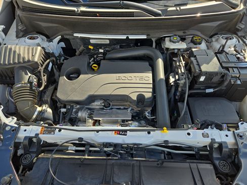 Used 2024 GMC Terrain SLT image 24