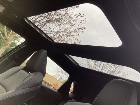 Certified 2025 Toyota bZ4X AWD image 3