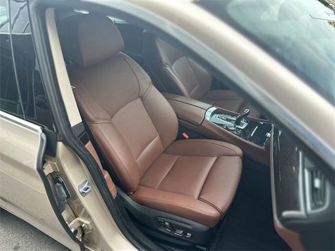 Used 2014 BMW 535i Gran Turismo xDrive image 28