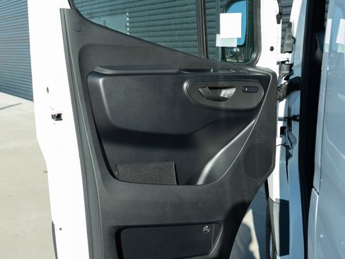 New 2026 Mercedes-Benz Sprinter 2500 image 9