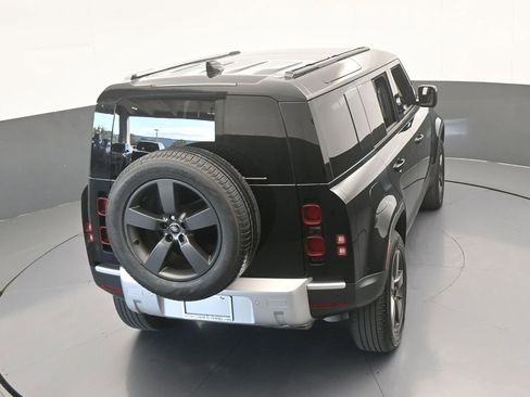 Used 2025 Land Rover Defender 110 S image 64