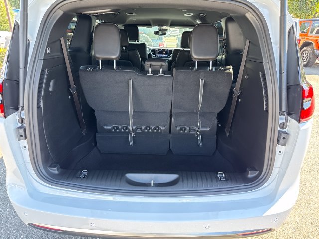 New 2027 Chrysler Pacifica Select AWD/4WD image 13