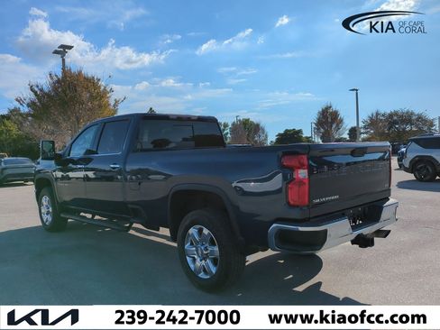 Used 2020 Chevrolet Silverado 2500 LTZ w/ LTZ Premium Package image 7