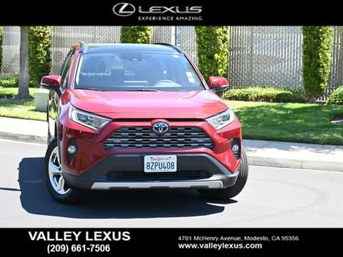 Used 2021 Toyota RAV4 Limited AWD/4WD image 2