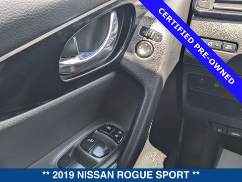 Used 2019 Nissan Rogue Sport SV FWD image 24