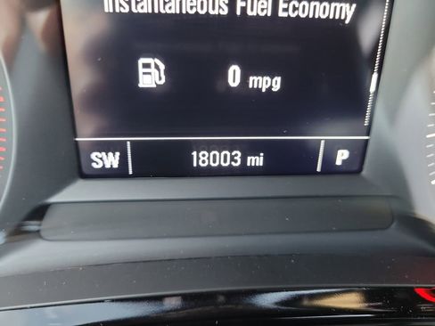 Used 2025 Chevrolet Trax LS image 29