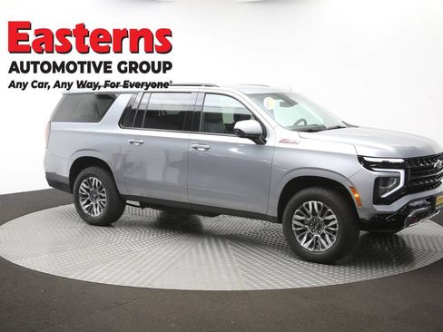 Used 2025 Chevrolet Suburban Z71 AWD/4WD image 52