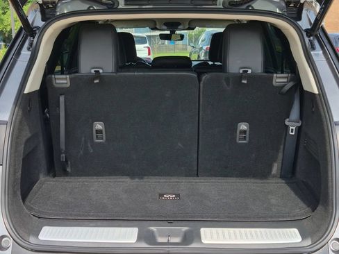 Used 2023 INFINITI QX60 Luxe w/ Cargo Package FWD image 9