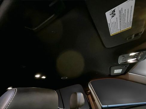 Certified 2023 Chevrolet Traverse LT w/ LT Premium Package image 30