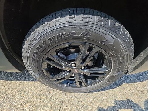 Used 2023 GMC Terrain AT4 image 36