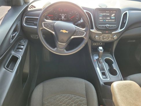 Used 2018 Chevrolet Equinox LT image 9